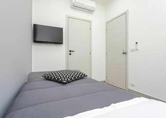 Pm House 3*